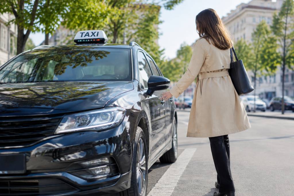 La mobilité en taxi : enjeux et solutions pour se déplacer en ville