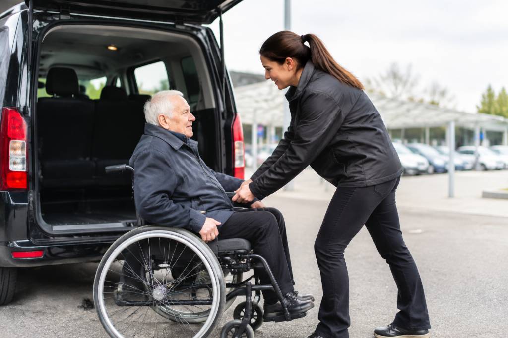 La roue de secours association : son rôle dans le transport et l’aide à la mobilité