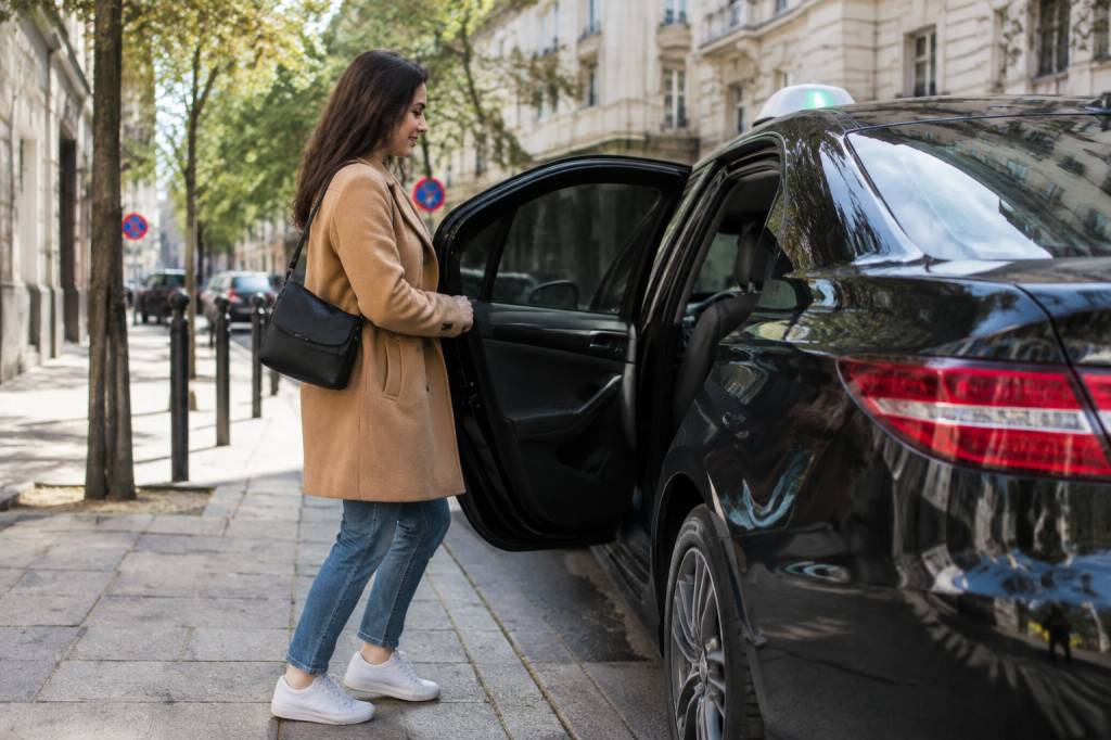 Atchoum : tout savoir sur le service de taxi à la demande en France
